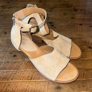 Korkease strappy ankle block heeled size 9 sandals